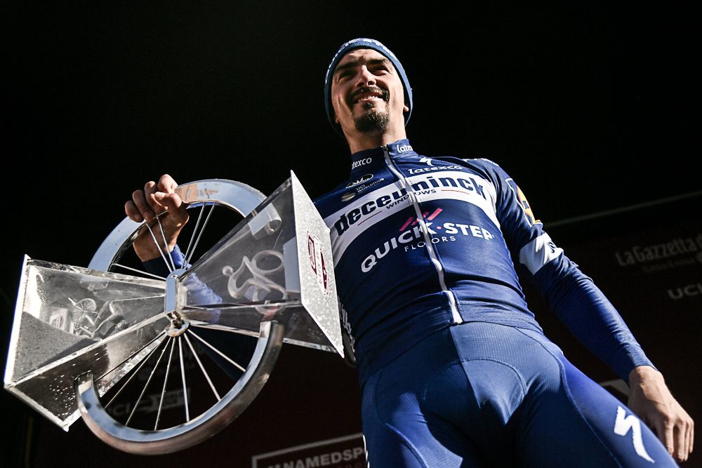 Julian Alaphlippe with the 2019 Strade Bianche trophy