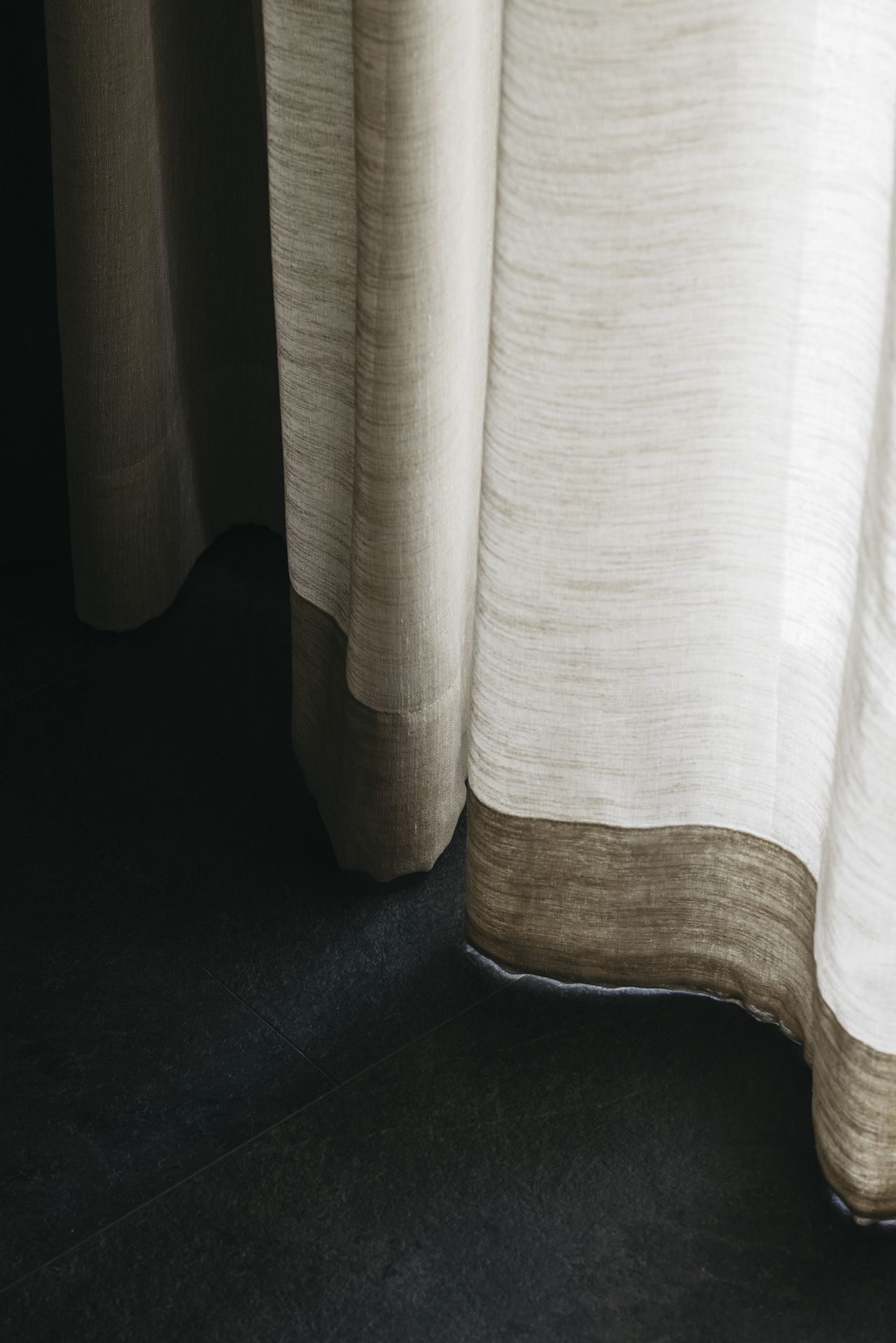 Should Curtains Touch the Floor? What Interior Designers do Livingetc