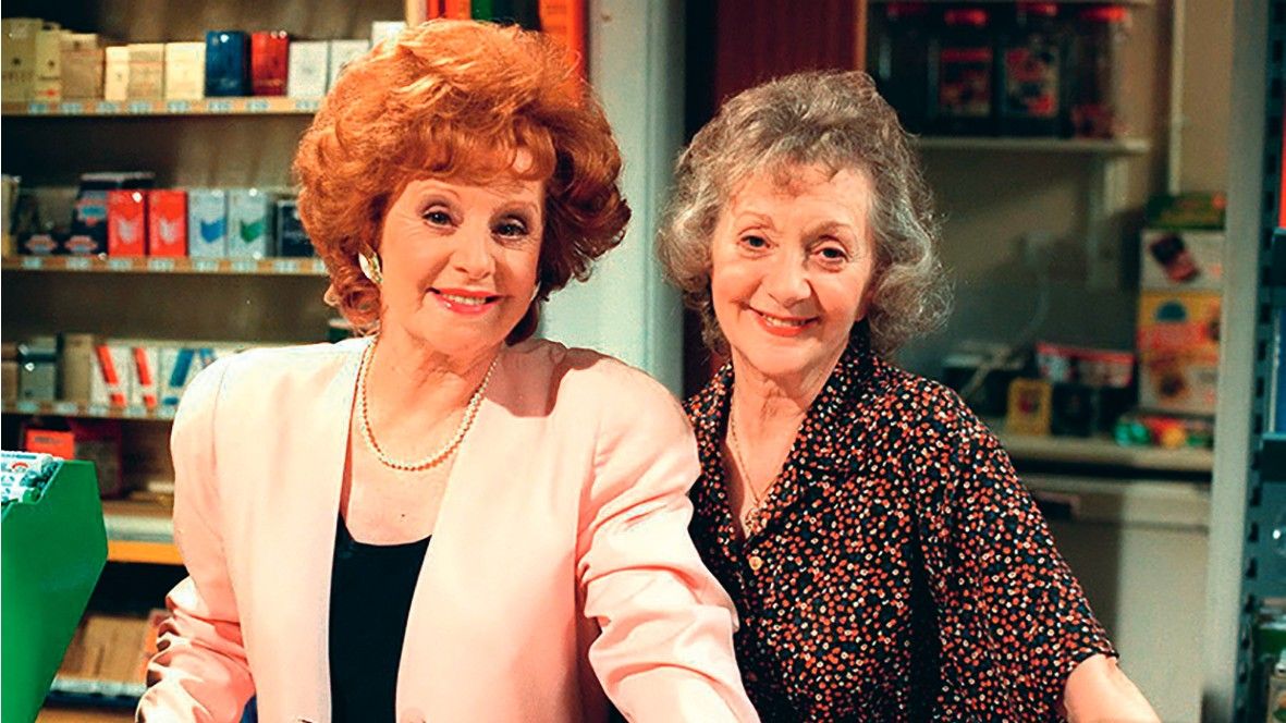 Barbara Knox and Thelma Barlow in Coronation Street