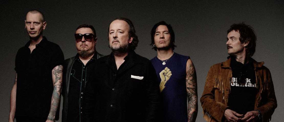 Gluecifer studio portrait