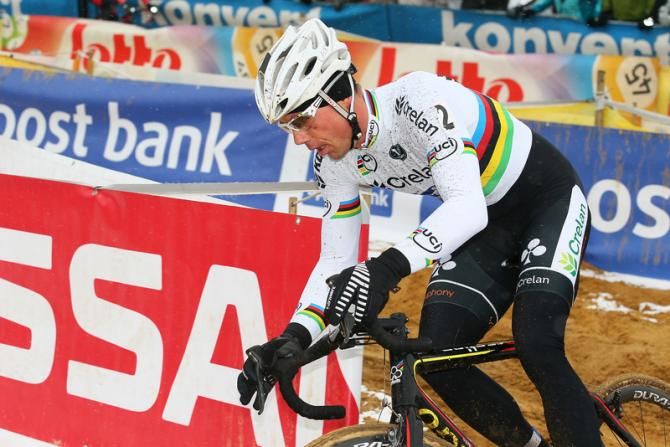 Sven Nys works his way through the course