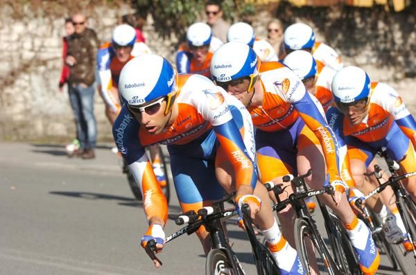 Rabobank powers its way through the TTT course