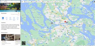 En skärmdump över Stockholm i Google Maps, med information om hotell och sevärdheter i rutan till vänster.
