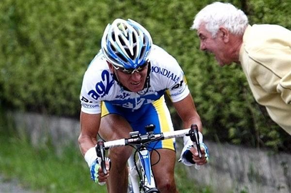 Vladimir Efimkin (AG2R La Mondiale) attacked late and finished second.