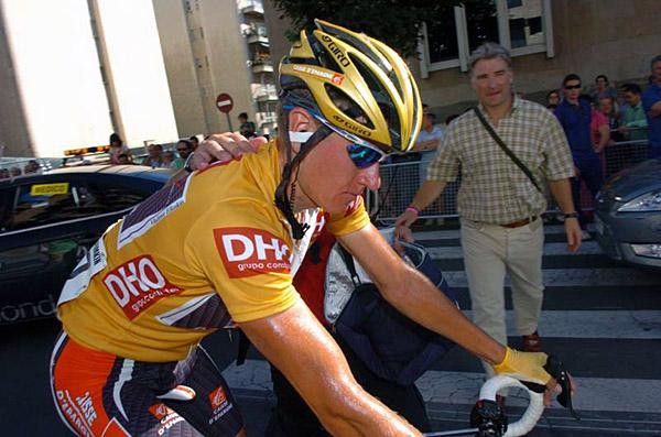 Efimkin made it through another day in the golden jersey