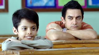 Darsheel Safary and Aamir Khan as a teacher and small boy in taare zameen par