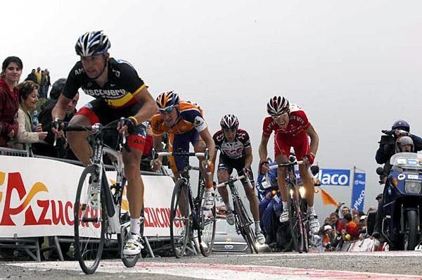 Devolder takes third in the sprint behind Piepoli