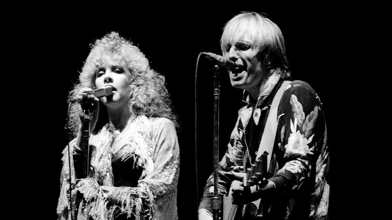 The Story Behind Stevie Nicks And Tom Petty's Stop Draggin’ My Heart ...