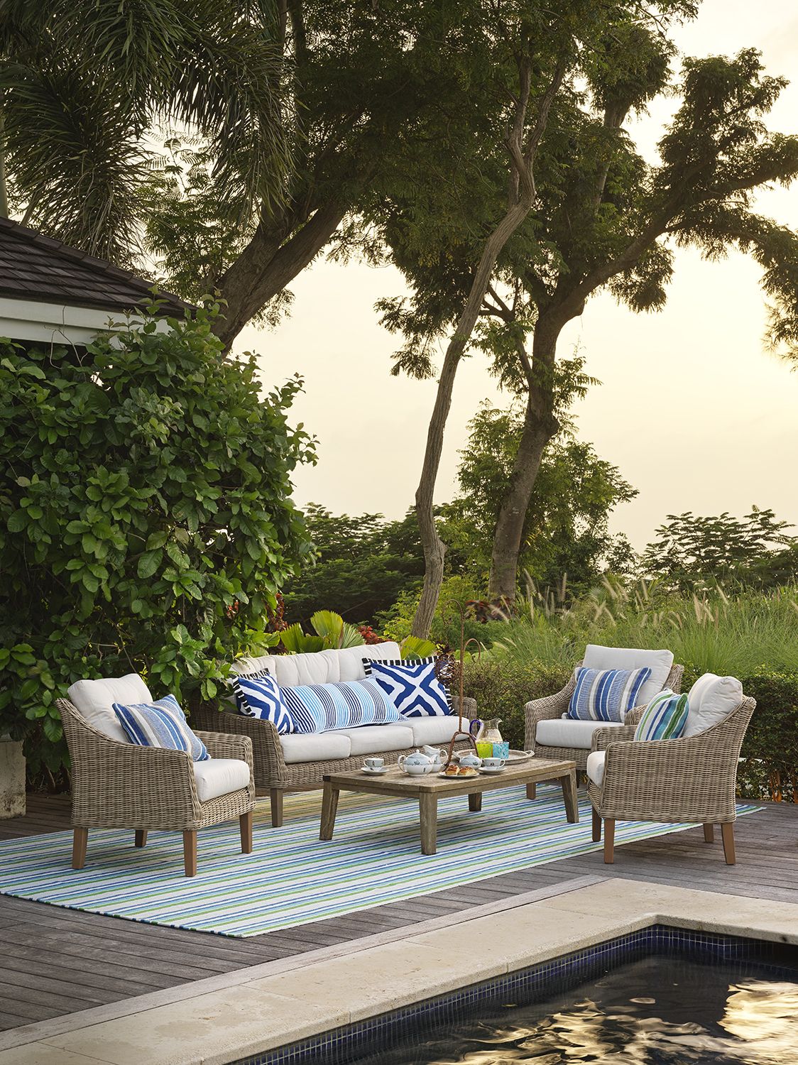 A dining area in Kit&#039;s Barbados garden