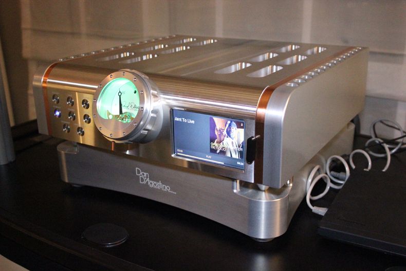 CES 2015 Dan D'Agostino unveils MLife integrated amp with builtin