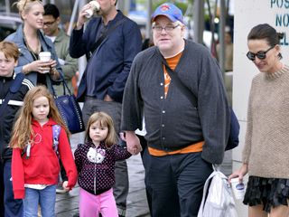 Phillip Seymour Hoffman with his wife Mimi and two daughters