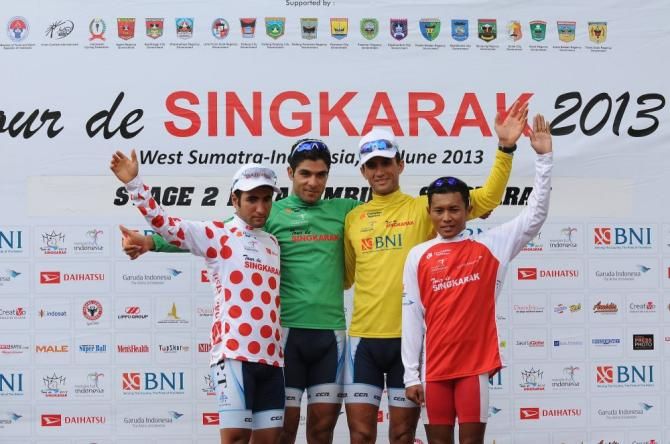 Tour de Singkarak leader's podium after Stage 2: Amir Kolahdozhagh, Hossein Nateghi, Hossein Askari (TPT) and Bambang Suryadi (Indonesian National Team)