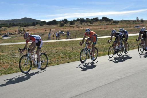 Cameron Peterson (Virgin Blue RBS Morgan) is chased down by the lead bunch on the surge into Stromlo Forest Park.