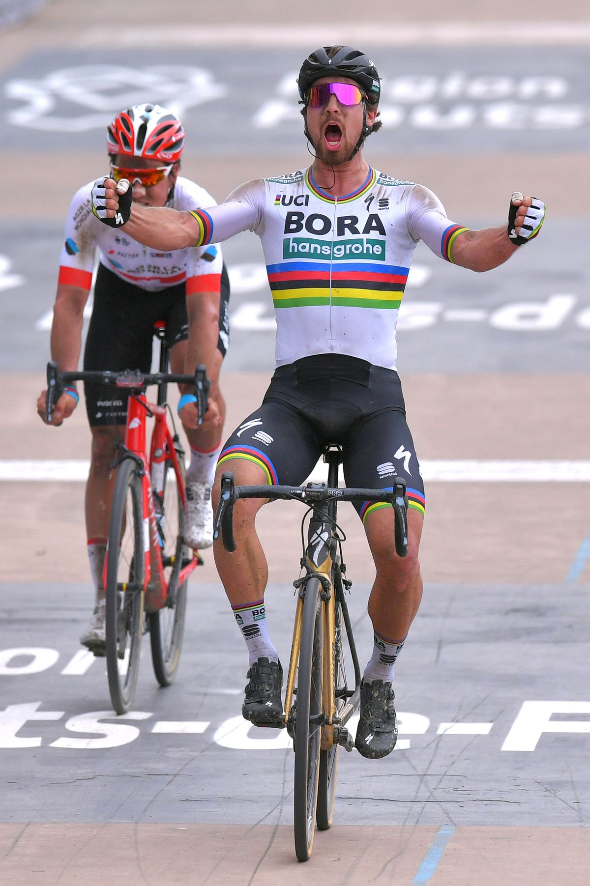Peter Sagan racing in the rainbow jersey