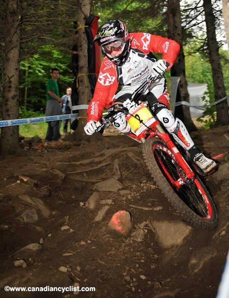 Steve Peat (Santa Cruz Syndicate) in qualifying at Mont-Sainte-Anne in 2009, only a few weeks before he'd win the World Championship