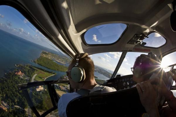 Thor Hushovd enjoys a helicopter ride