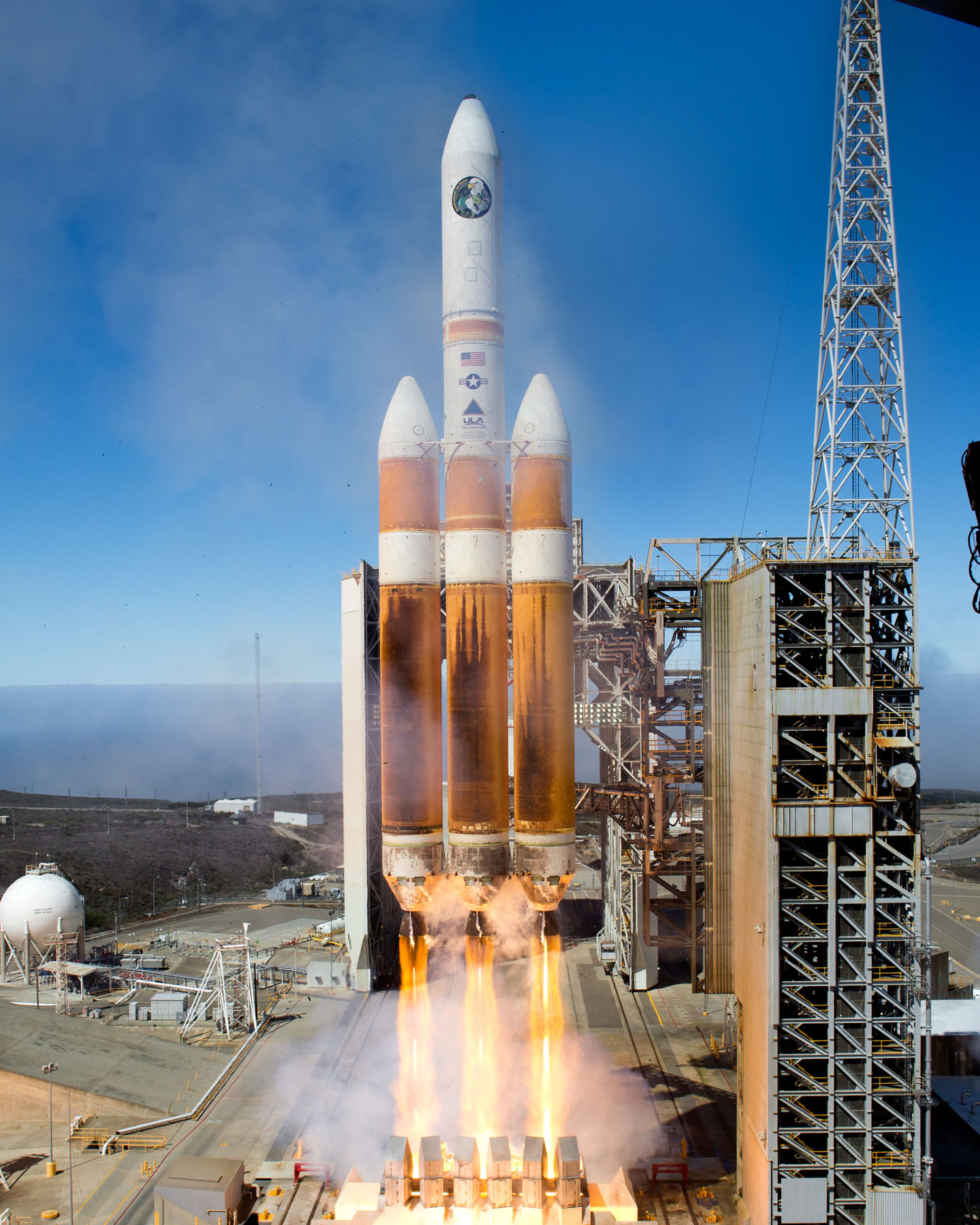 Launch Photos: Huge Delta 4-Heavy Rocket Launches Secret NROL-65 ...