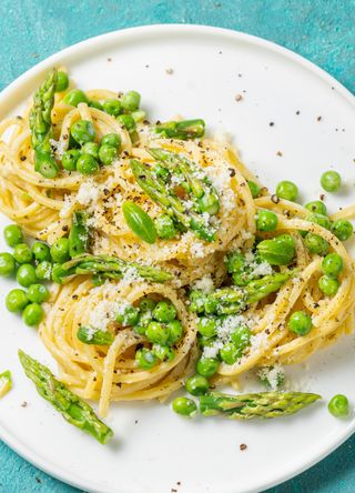 Pea and asparagus spaghetti