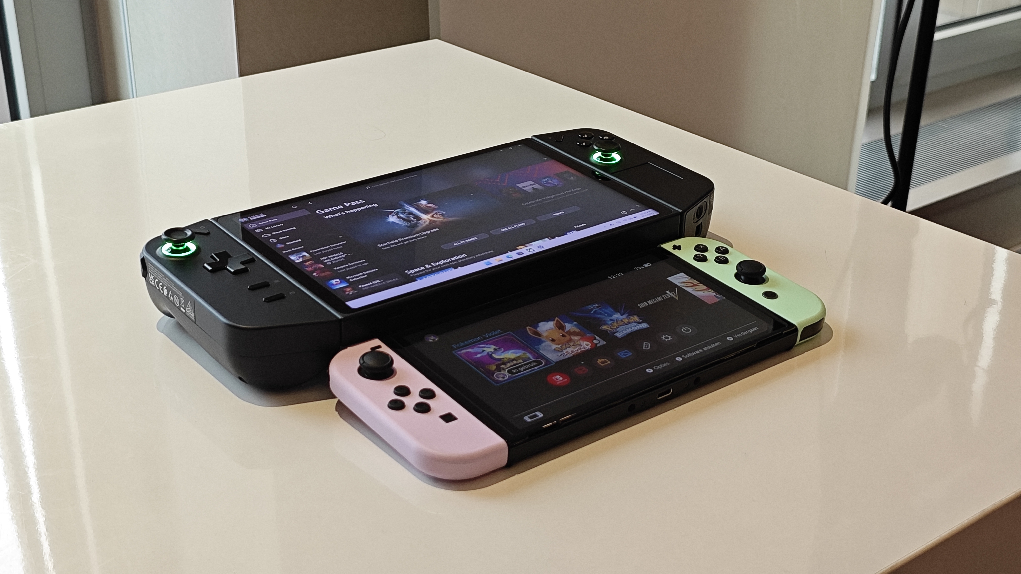 Lenovo Legion Go met Nintendo Switch ervoor