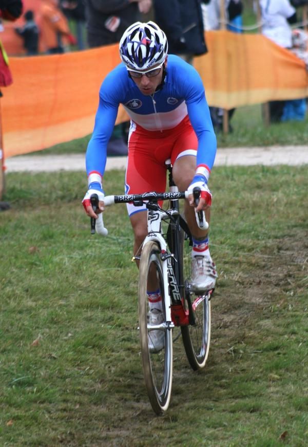 Francis Mourey in the lead in Nommay