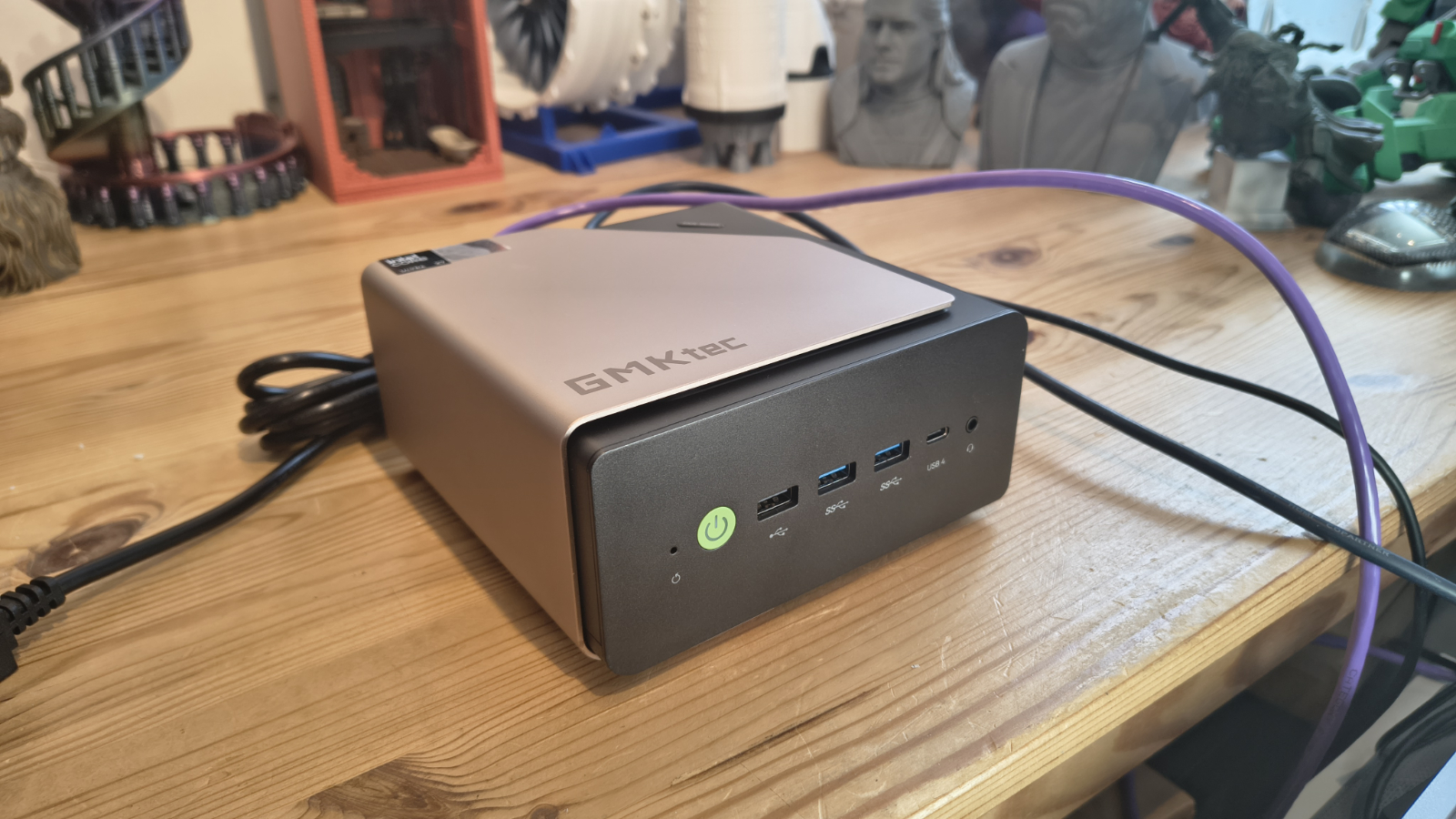 GMKtec NucBox EVO-T2