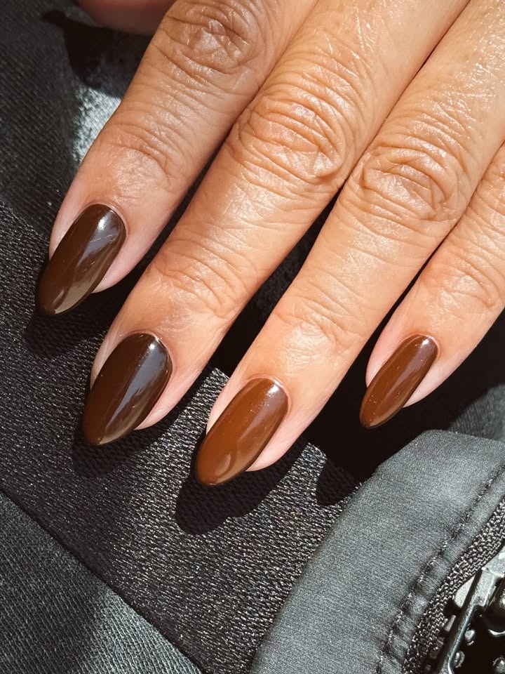 Photo of brown and chestnut nails