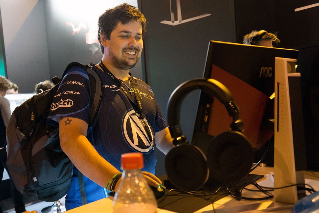 モニターをオーバークロックする方法