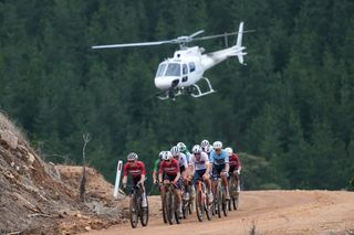 UCI Gravel World Championships 2026 elite men LIVE - The chase continues to split as leading three becomes two