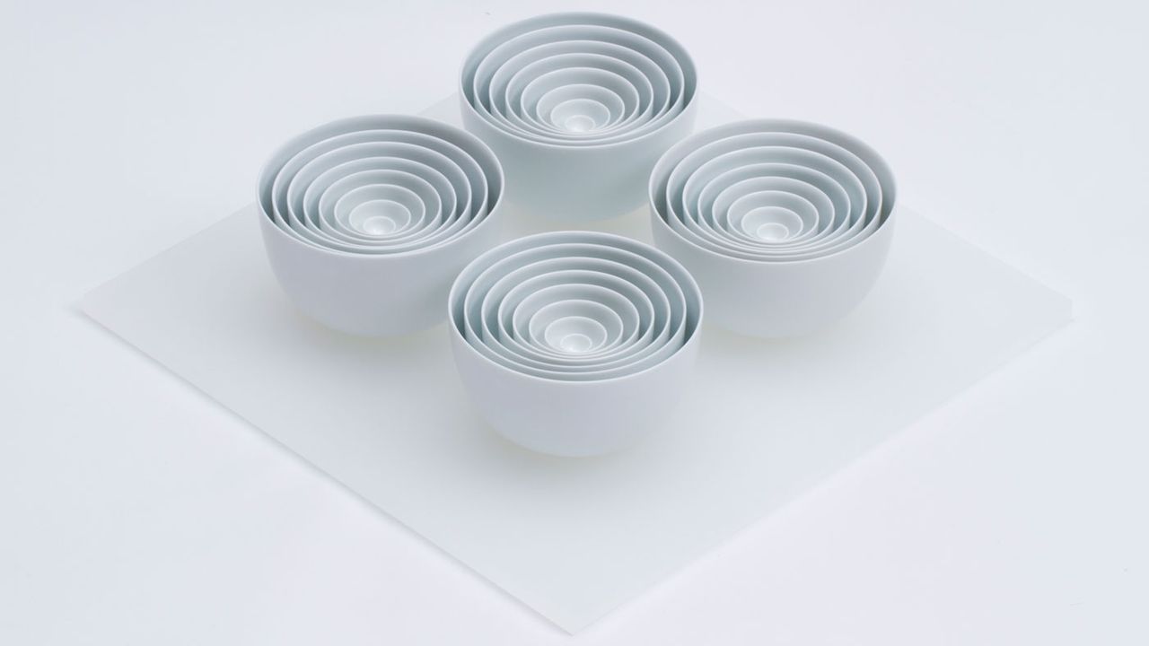 jae-jun-lee-balwoo-set-4pcsx1664pcs-5x5xh3.3-cm-each-set-porcelain-2016.jpg