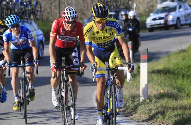 Alberto Contador (Tinkoff-Saxo) leads Adam Hanse (Lotto)
