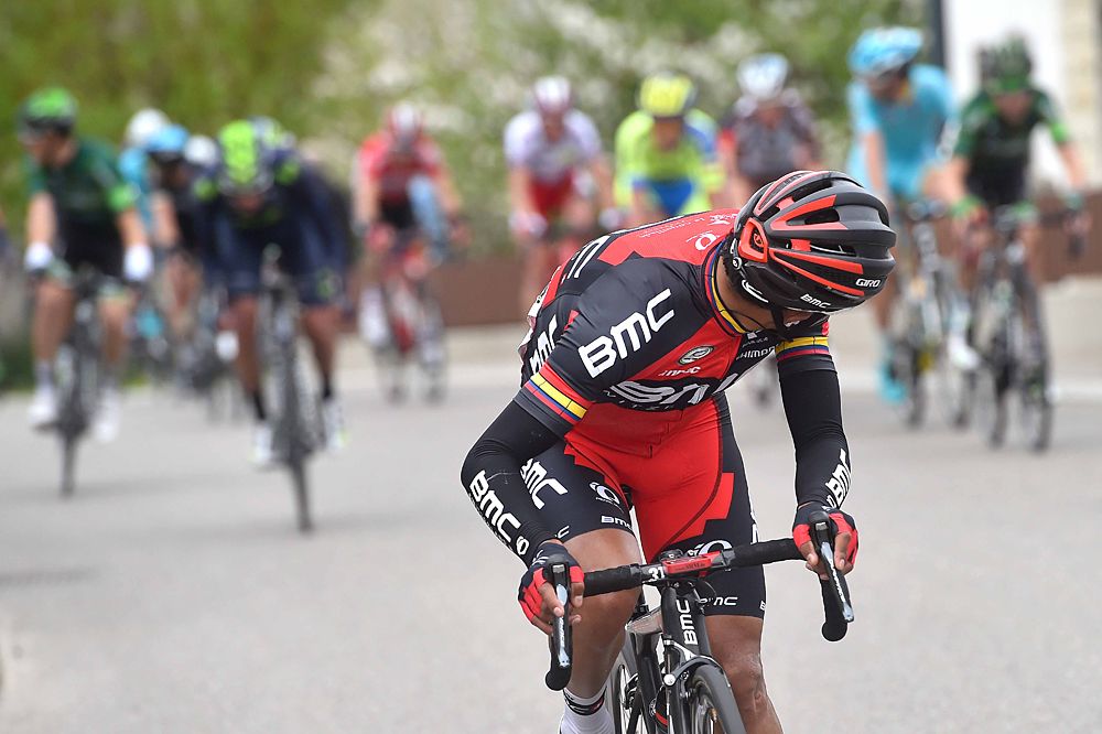 Darwin Atapuma (BMC) makes an attack