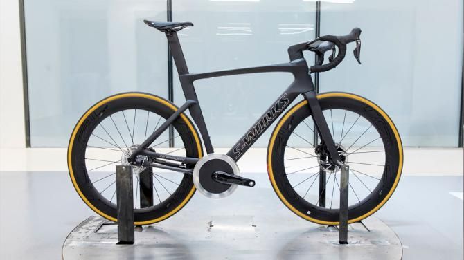 The prototype Venge with Driven, CeramicSpeed's shaft-drive drivetrain