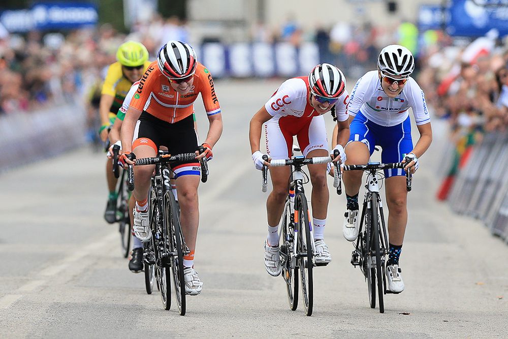 The leaders come to the line in the Euro championships road race.
