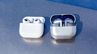 AirPods 3 vs Galaxy buds