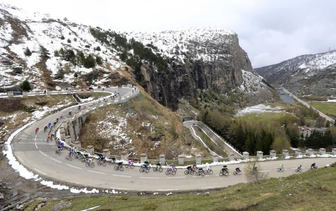 Leaving the mountains on stage 16