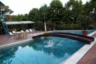Frank Schleck falls in swimming pool