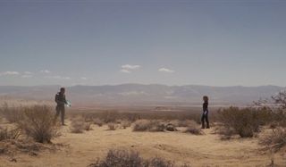 Yon-Rogg and Carol Danvers in desert in Captain Marvel
