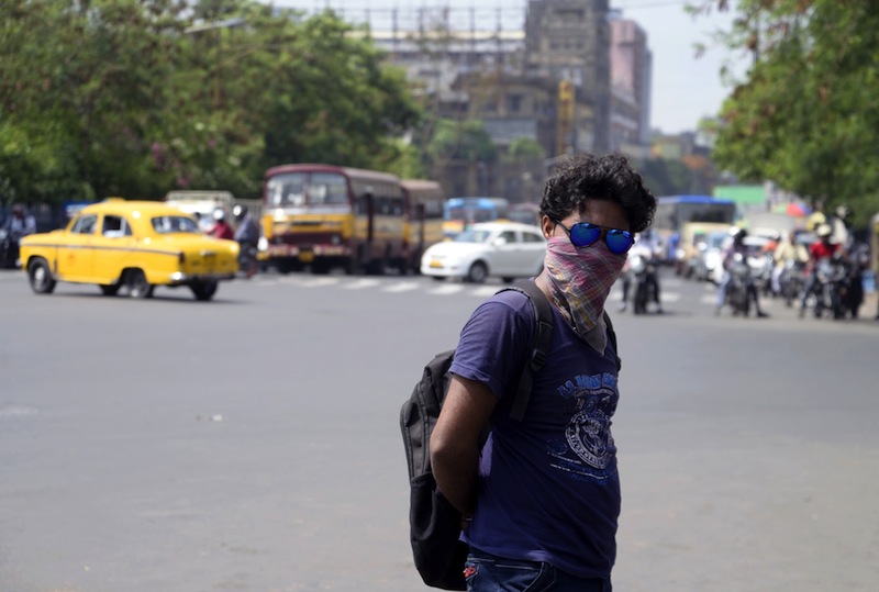 man in heat wave in kolkata