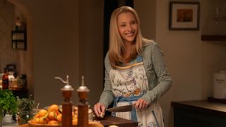 Lisa Kudrow as Lydia in Episode 101 of No Good Deed