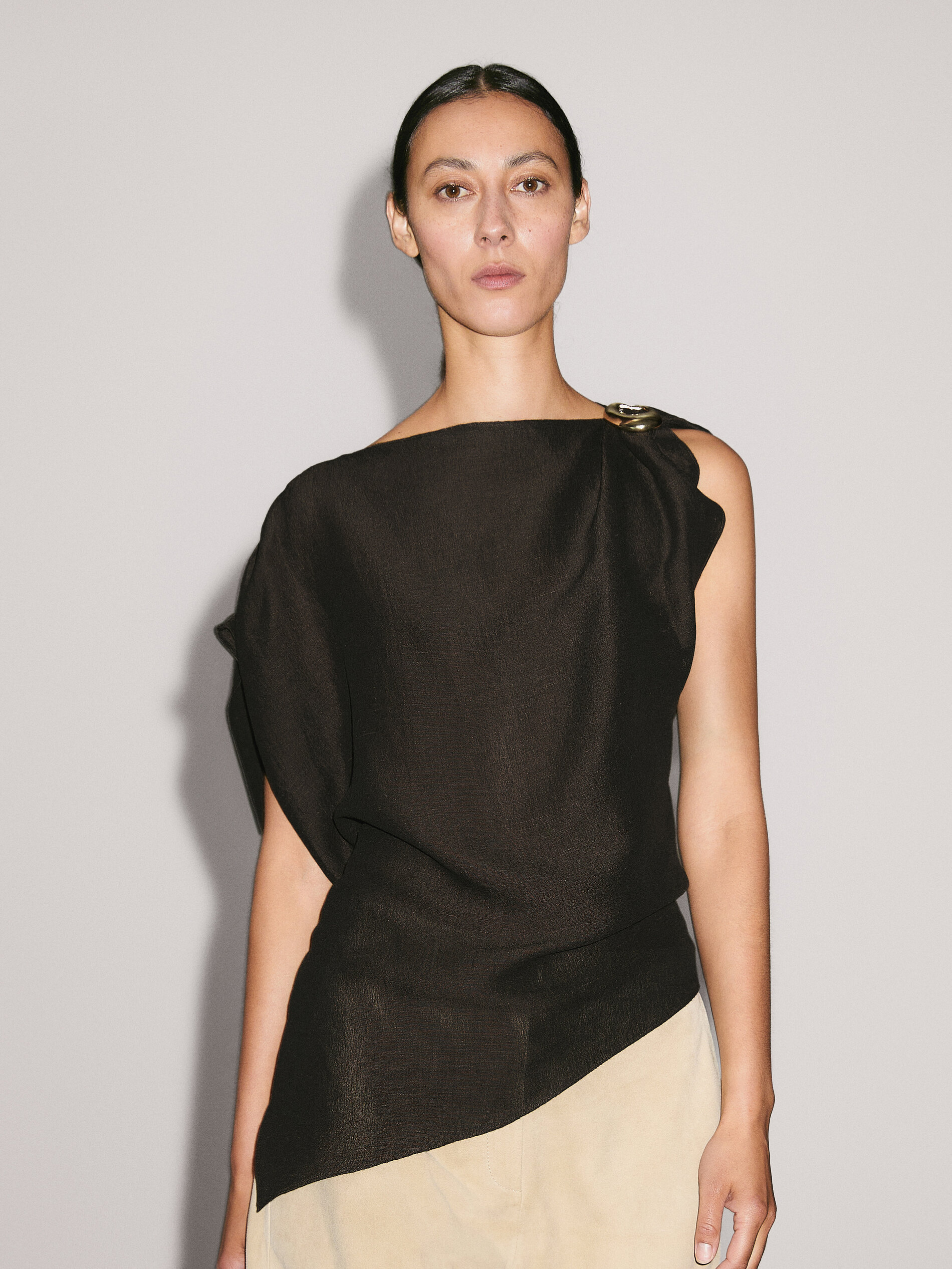 Linen Blend Blouse With Brooch Detail