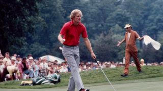 Johnny Miller competing in the 1973 US Open, at the Oakmont Country Club