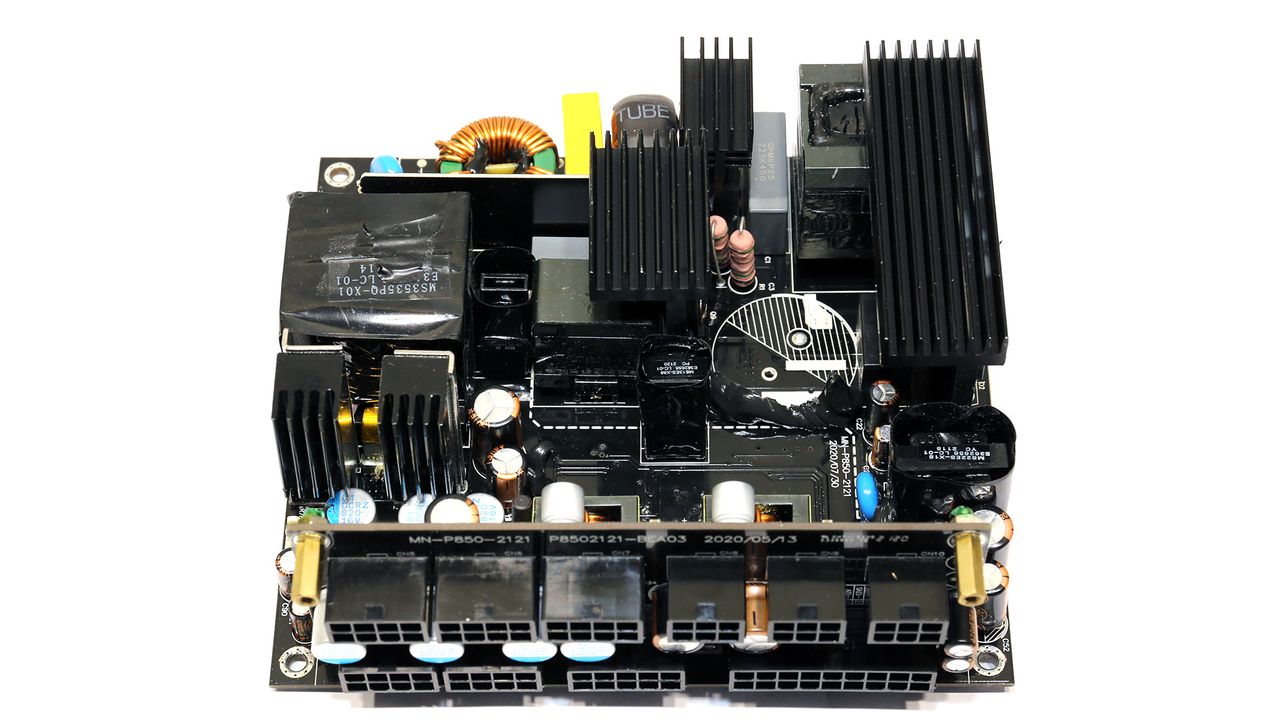 Gigabyte UD850GM