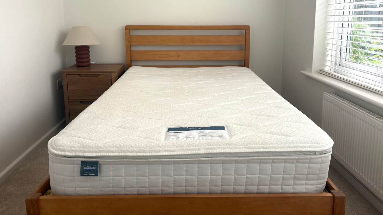 Silentnight Newbury 1000 Pocket Eco Pillow Top Mattress
