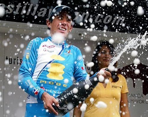 Anthony Charteau (Bouygues Telecom) goes bananas with the bubbly.