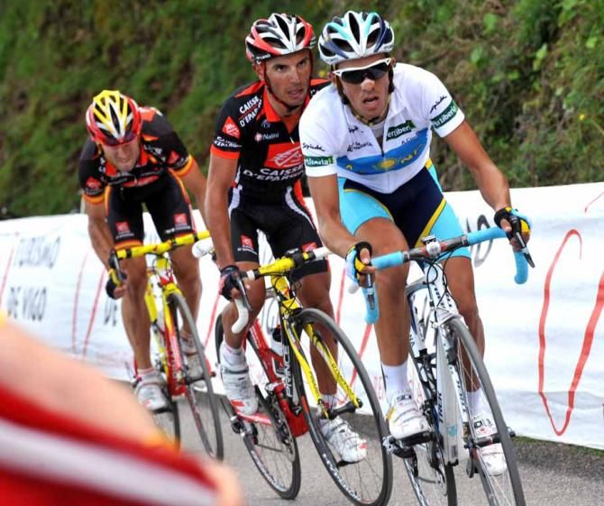 Alberto Contador can sense Alejandro Valverde is weakening in 2008.