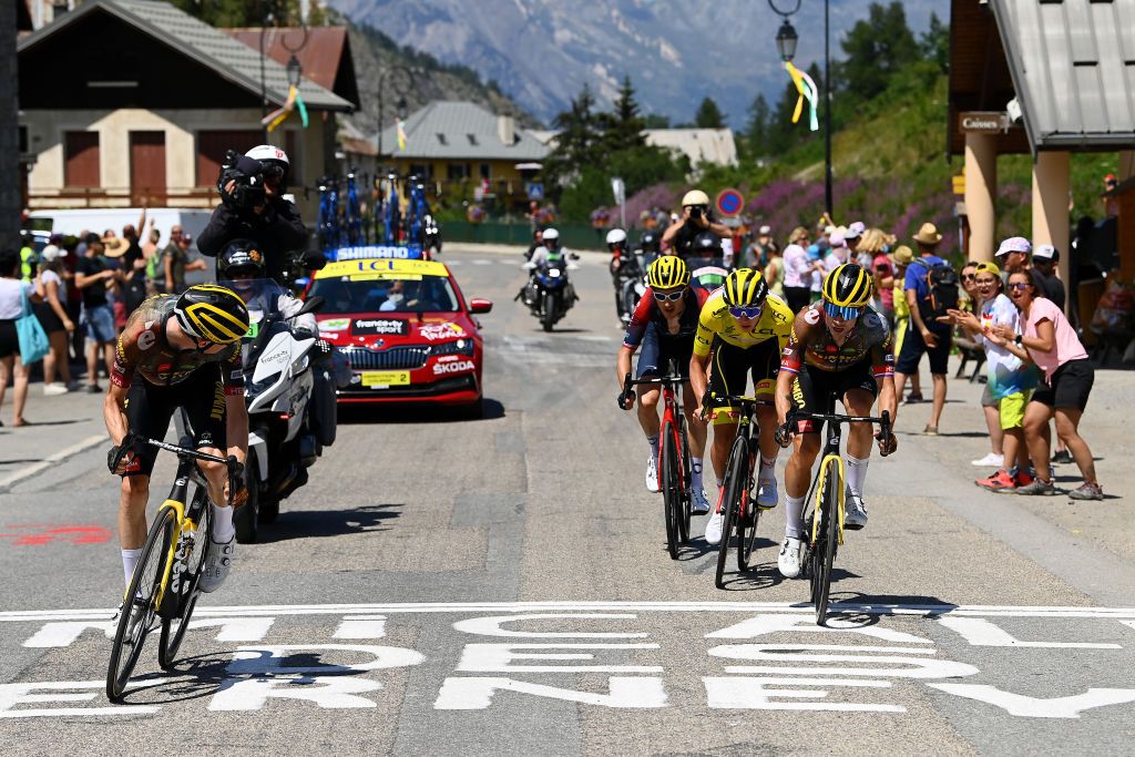 SERRE CHEVALIER FRANCE JULY 13 LR Jonas Vingegaard Rasmussen of Denmark and Team Jumbo Visma attacking Geraint Thomas of The United Kingdom and Team INEOS Grenadiers Tadej Pogacar of Slovenia and UAE Team Emirates Yellow Leader Jersey and Primoz Roglic of Slovenia and Team Jumbo Visma compete during the 109th Tour de France 2022 Stage 11 a 1517km stage from Albertville to Col de Granon Serre Chevalier 2404m TDF2022 WorldTour on July 13 2022 in Col de GranonSerre Chevalier France Photo by Tim de WaeleGetty Images