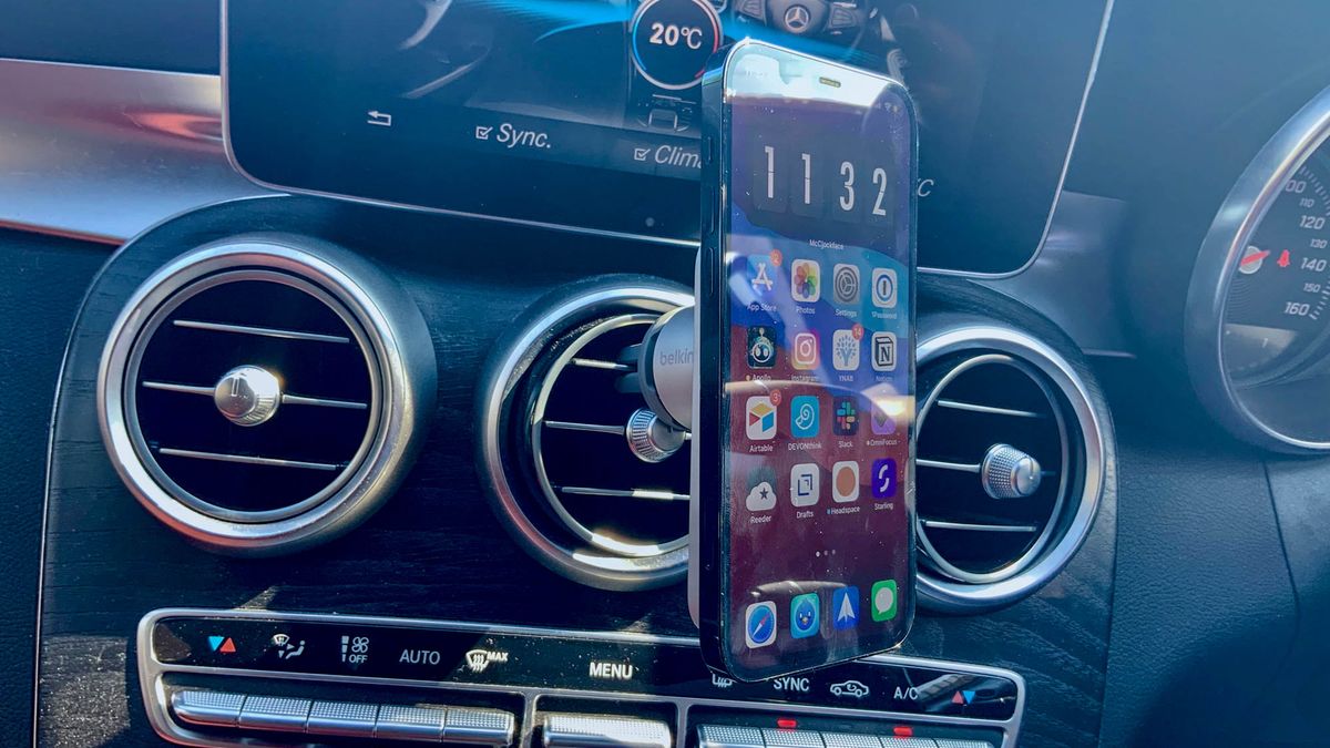 Belkin Car Vent Mount PRO with MagSafe review Tom's Guide