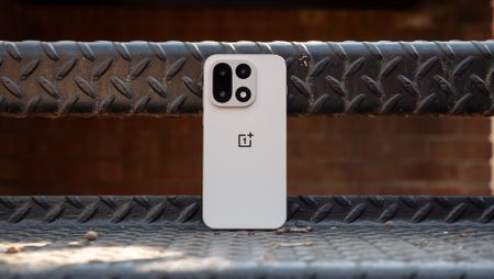 The back of the Sand Storm OnePlus 15