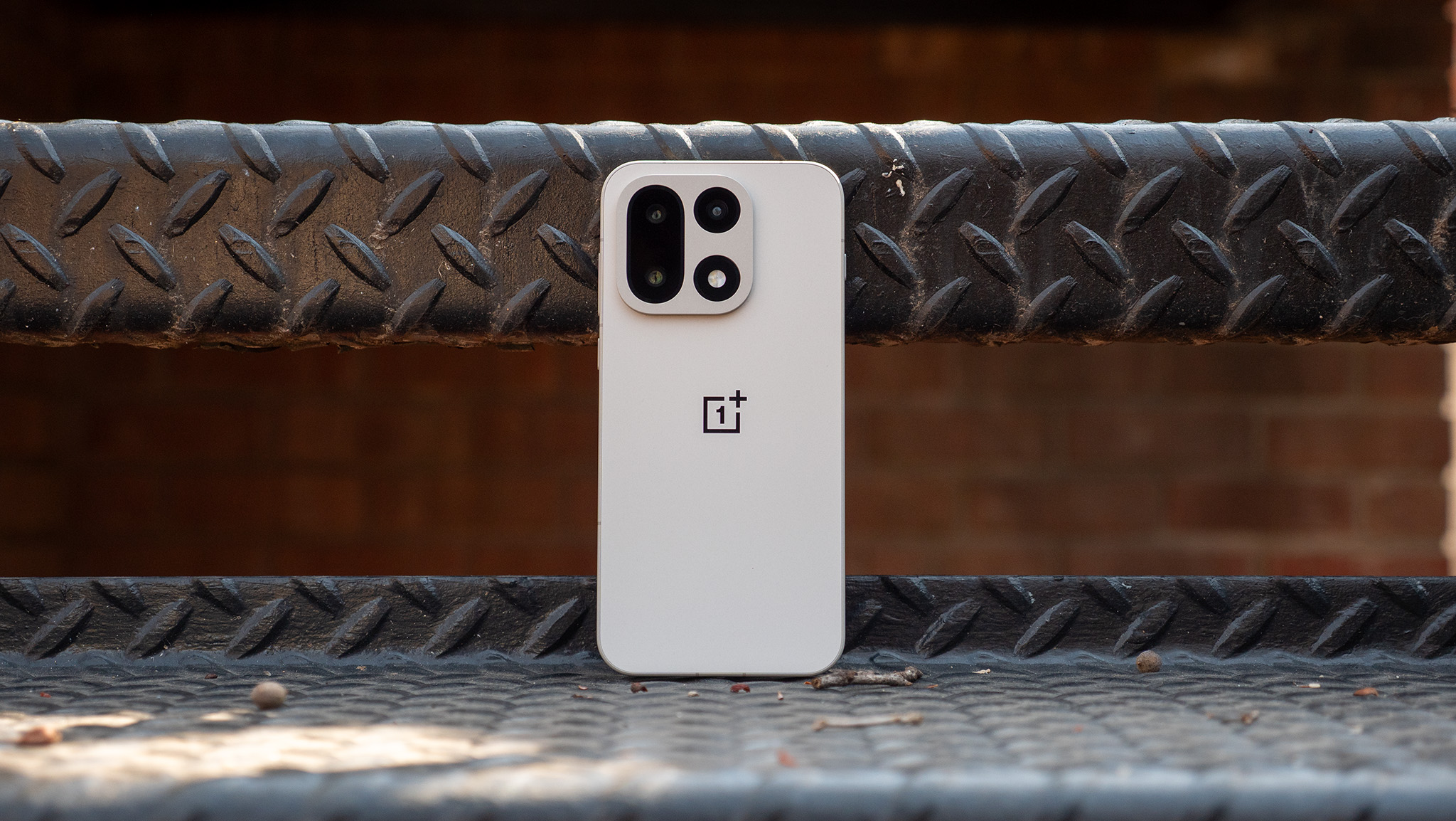 The back of the Sand Storm OnePlus 15