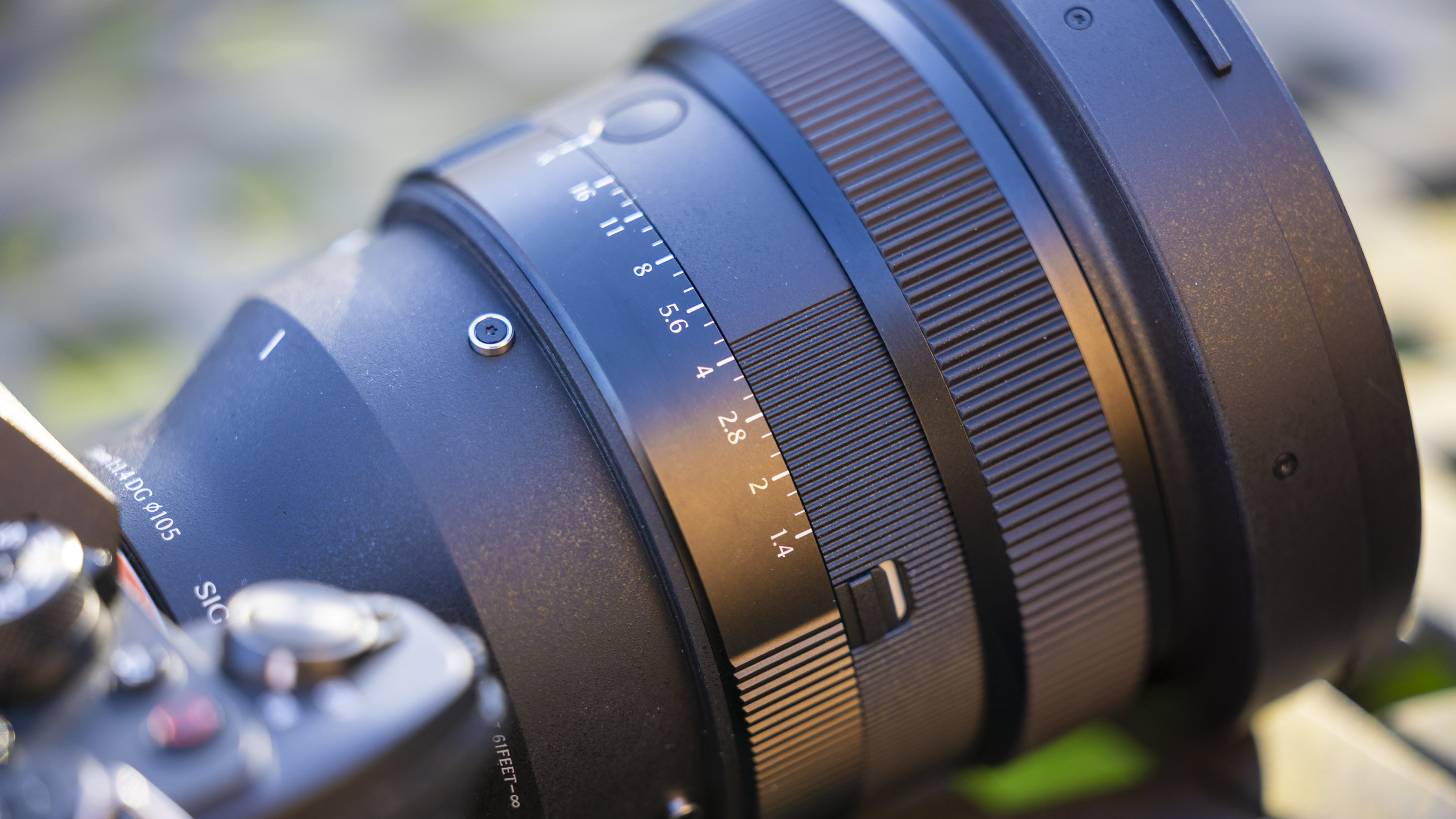 A close-up of the iris ring on the Sigma 135mm f1.4 DG Art lens